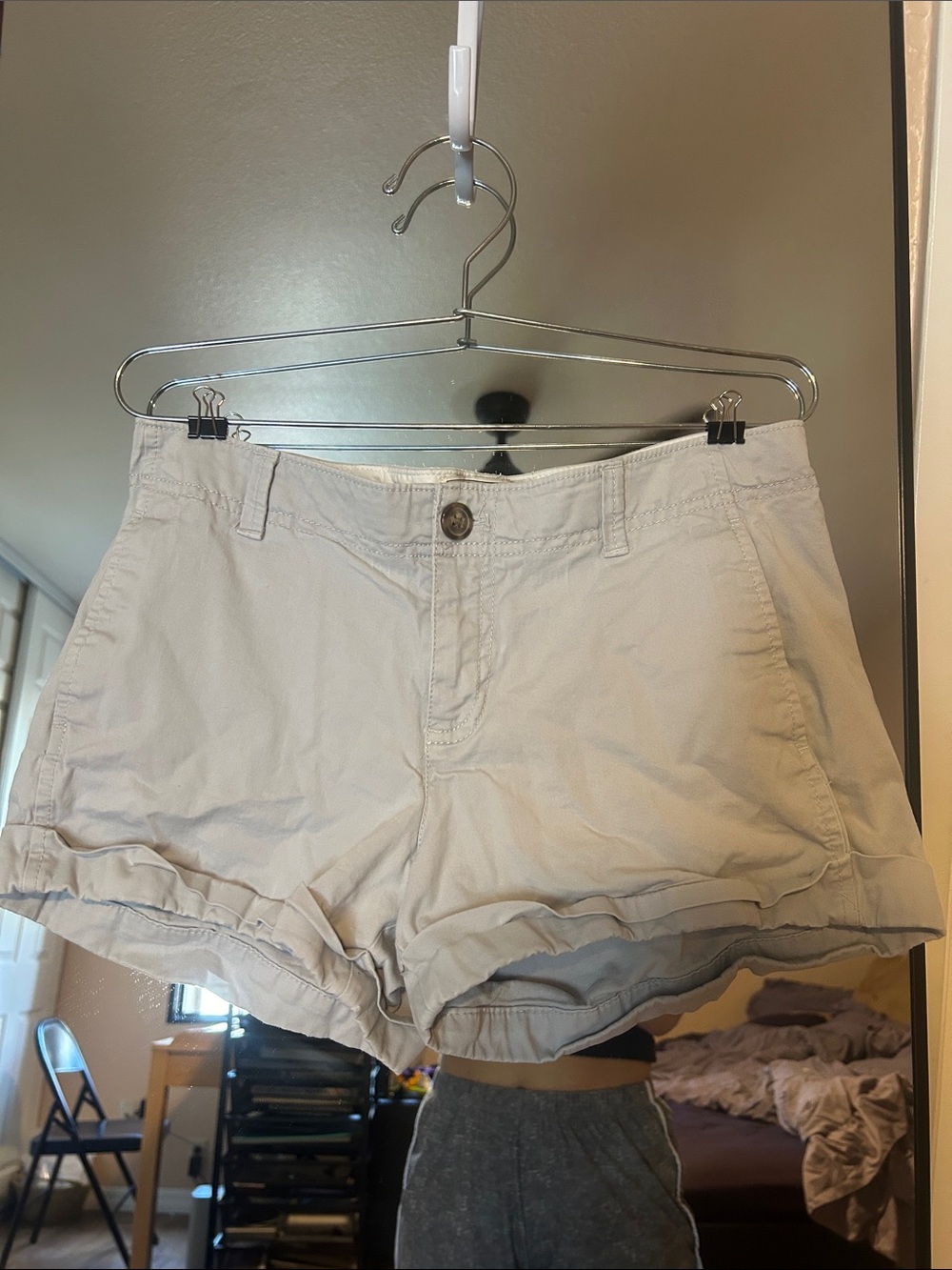 Old Navy Cream Women’s Jean Shorts